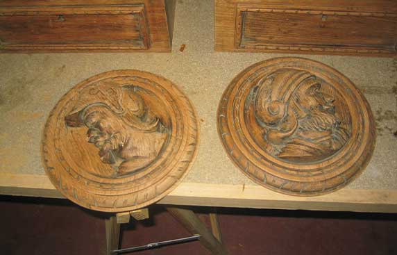 Restauración de taquillón antiguo en madera por Carpintería HP